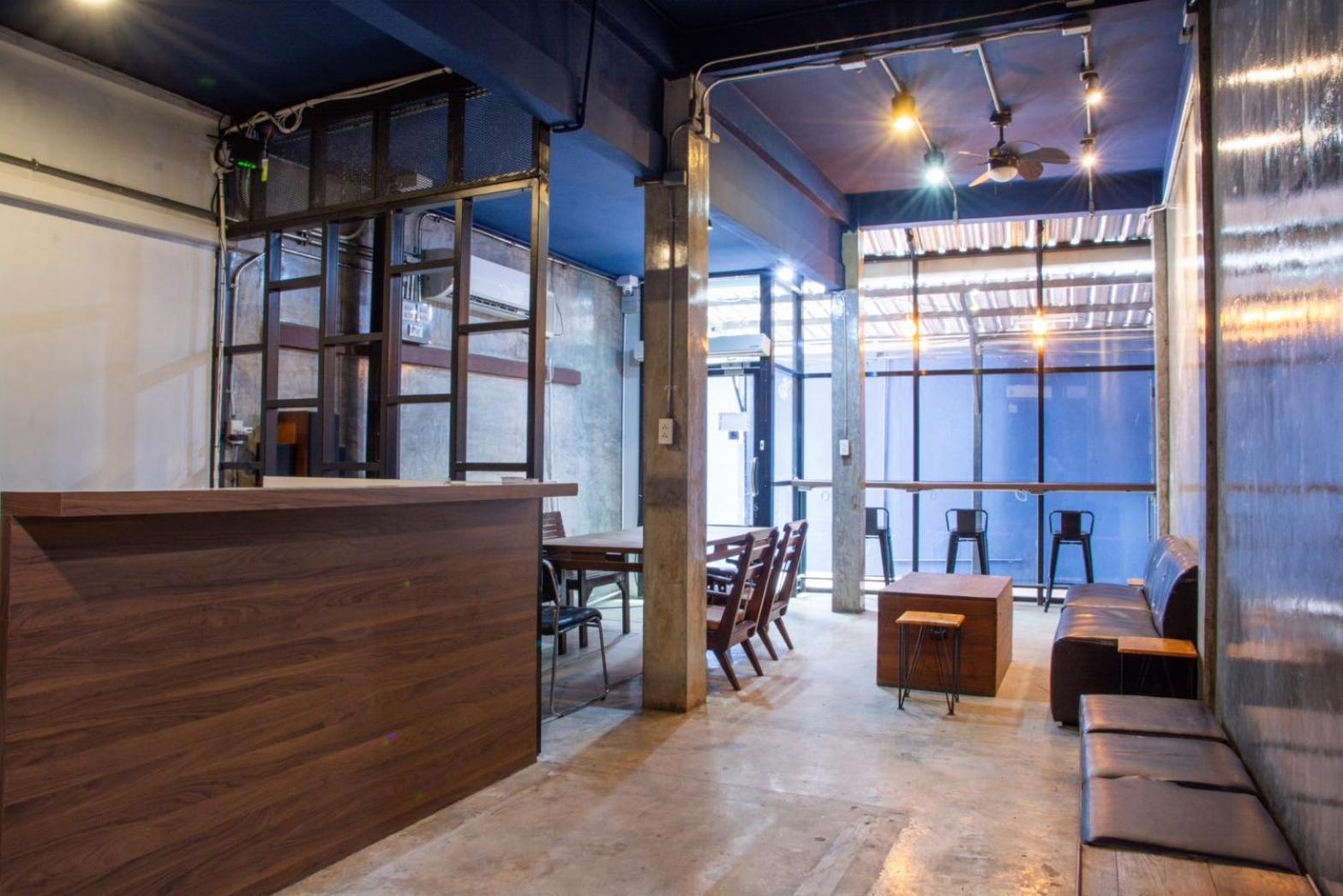 Area81 Hideout Hostel Bangkok Exterior photo